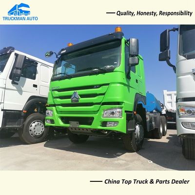 La rueda 10 70 toneladas de SINOTRUK HOWO 371HP de camión del tractor va a Guinea